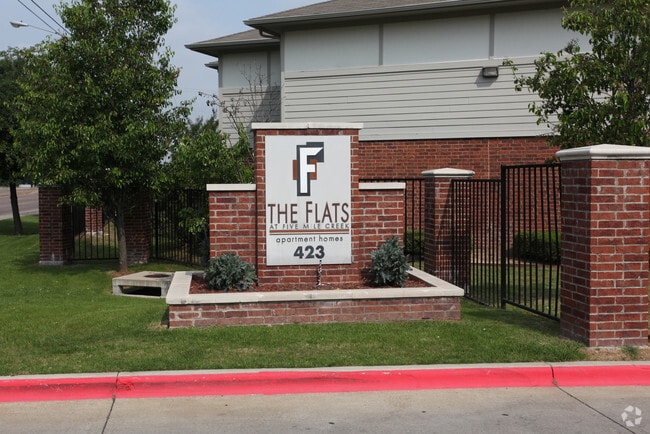 Flats at Five Mile Creek Apartments