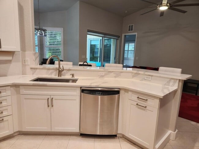 Photo - 2564 Sandy Cay