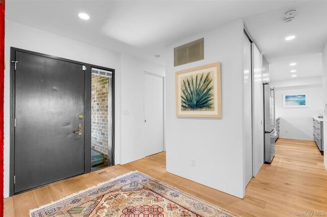 Photo - 17 Waters Edge