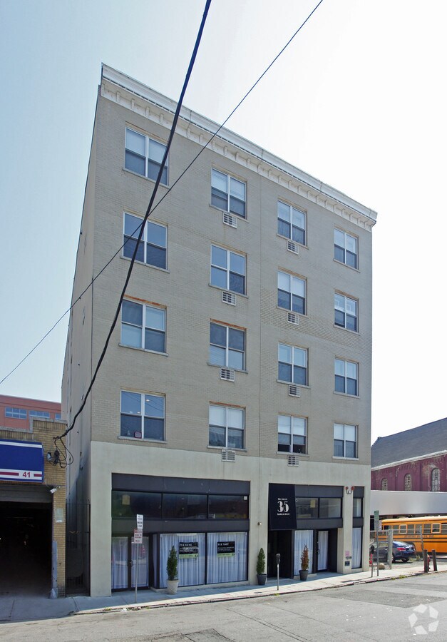 Photo - The Encore Apartments