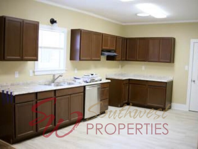 Photo - 2-Bedroom, 2-Bathroom Home with Huge Garage