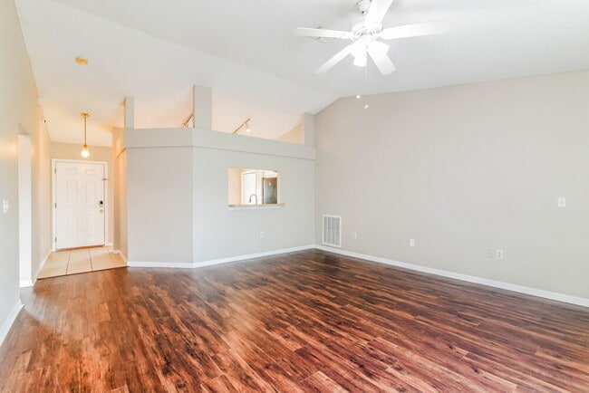 Photo - 338 Arlington Cir