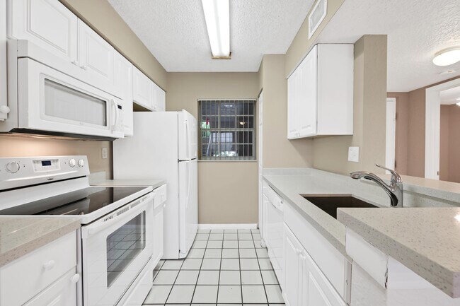 Photo - 2861 N Oakland Forest Dr Unit 202