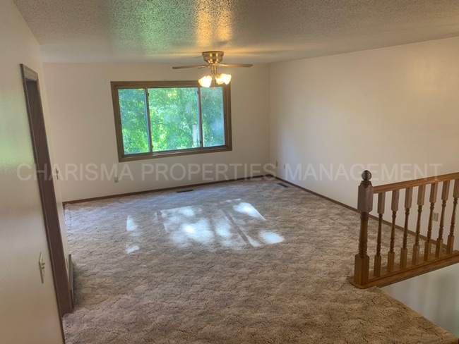 Photo - SPACIOUS 3 BD 2 BA HOUSE ON SOUTHEAST SIDE OF SIOUX FALLS