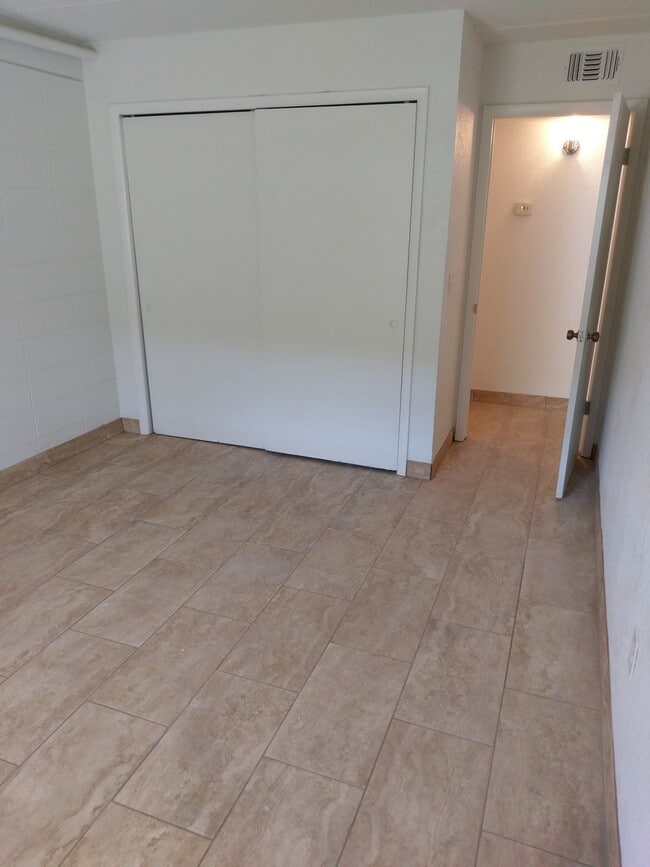 Photo - Monterey Palms Apartments