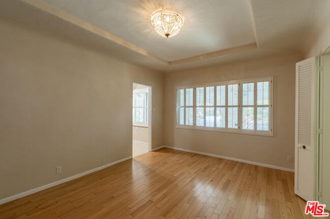 Photo - 352 S Wetherly Dr