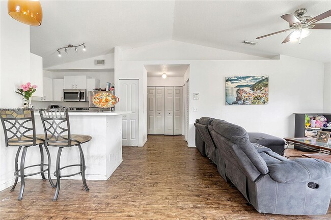 Photo - 2828 Stoneway Ln