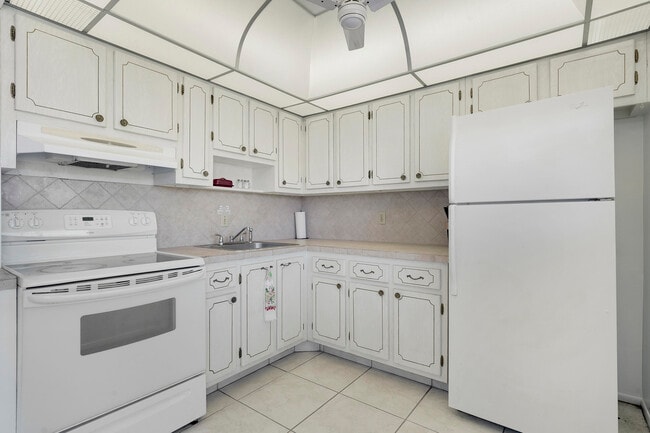 Photo - 2132 NE 1st Way Unit 204