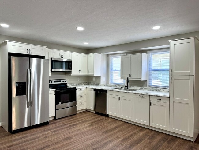 Photo - Charming & Fully Remodeled 2-Bed Gem – Your Perfect Home Awaits!