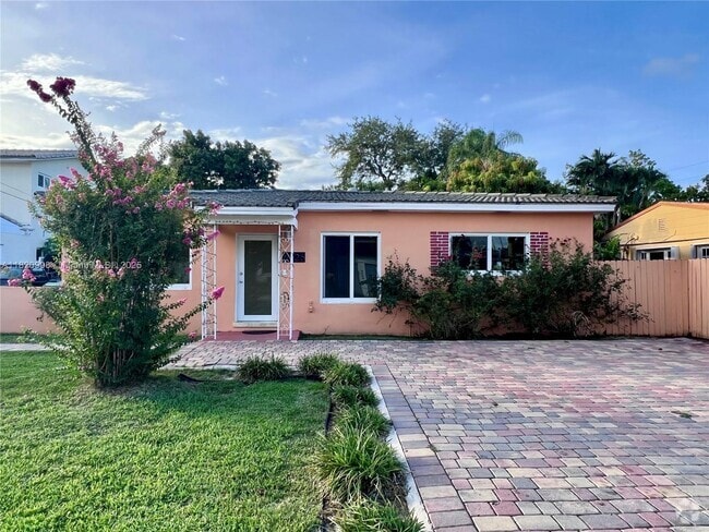 Building Photo - 6225 SW 26th St Rental