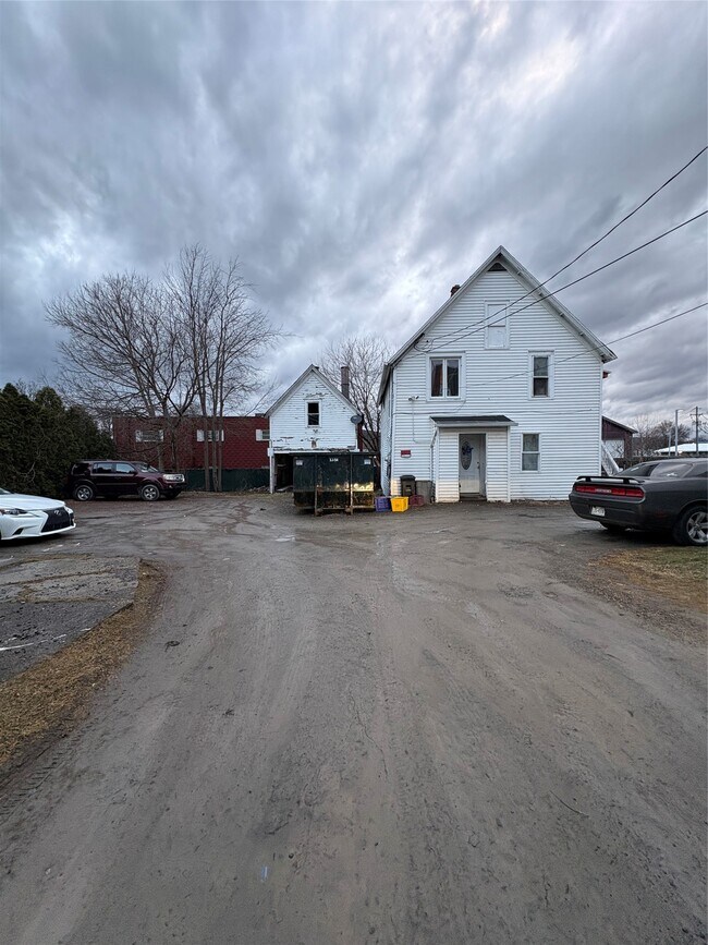 Photo - 519 E Main St