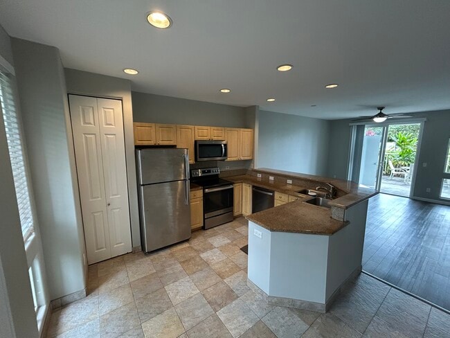 Kitchen/Living Room - 75-6009 Alii Dr Unit Kona Sea Ridge H-1