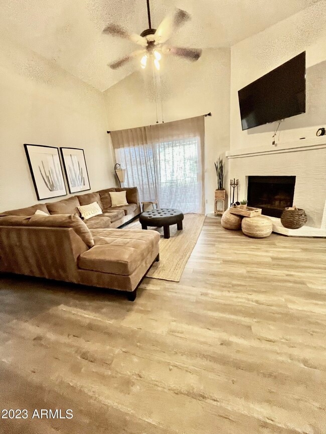 Photo - 1193 N 87th St