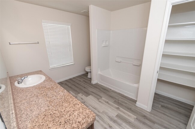 Building Photo - 3602 Bluebird Park Ln