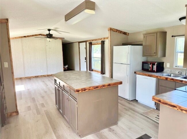 Photo - 15607 Atwood Ln