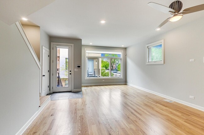 Photo - 6115 S University Ave