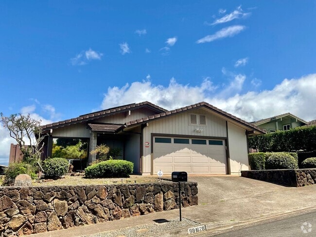 Building Photo - Spacious & Desirable 4/2/2 Single Family H... Rental