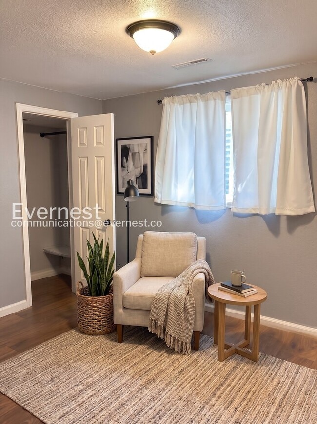 Photo - 1808 Riverview Dr