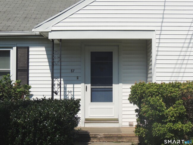 Photo - 87 Hotchkiss Grove Rd