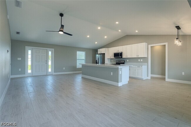 Photo - 402 NE 31st Terrace