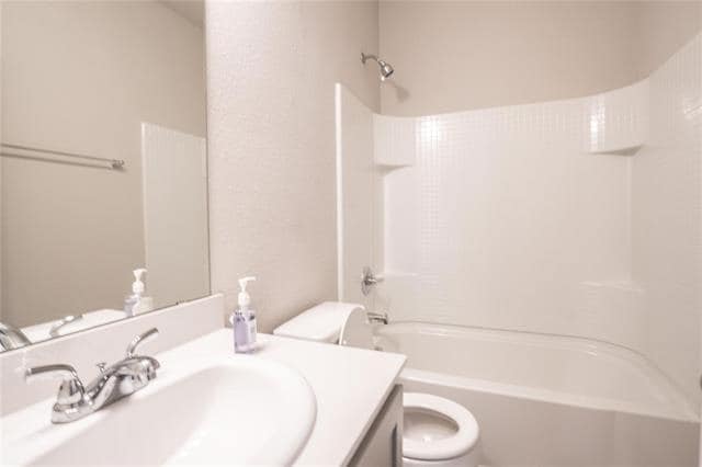 Photo - 951 Hurstwood Dr