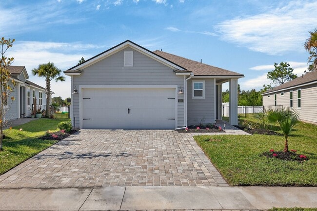 Building Photo - Resort-Style Living!