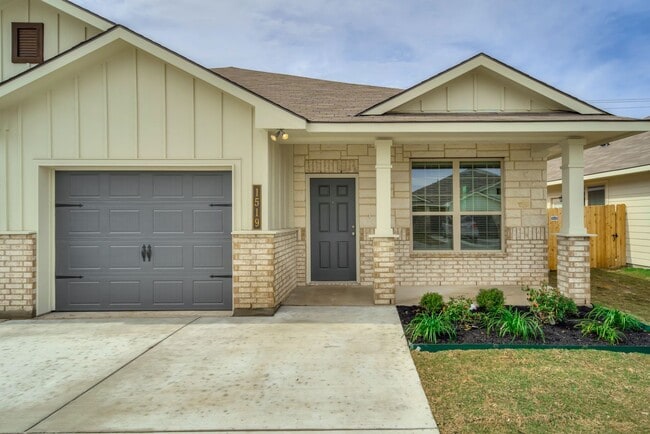 Building Photo - 1571 Case Rd