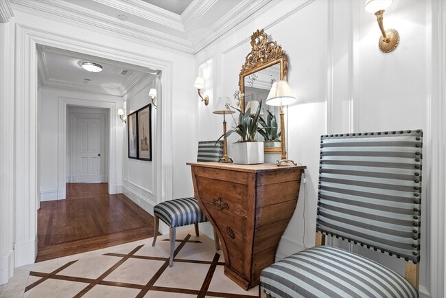 Photo - 348 Beacon St Unidad 4