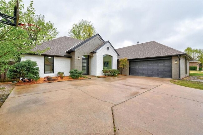 Photo - 3616 Burlington Dr