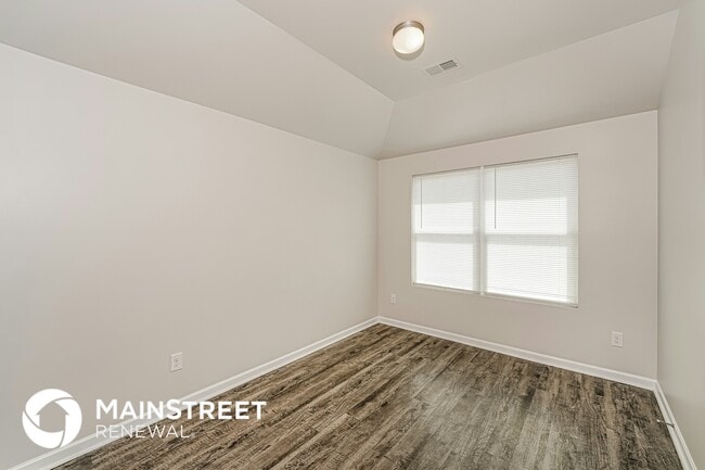 Photo - 155 Woodland Wy