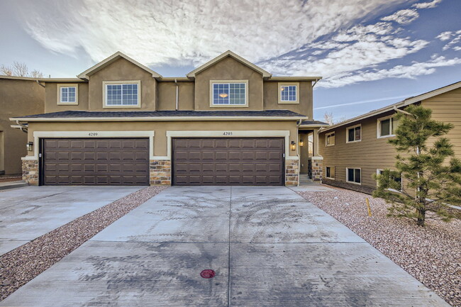 3 bedroom - Date St - 3 bedroom - Date St Apartment