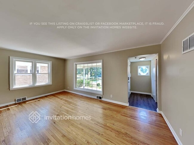 Photo - 410 Mors Ave