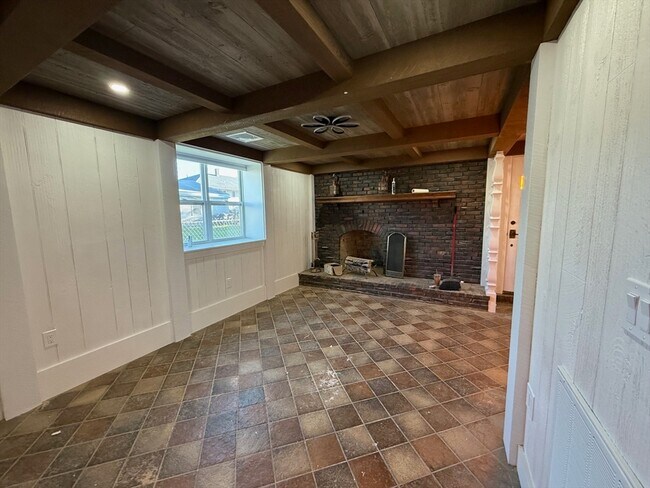 Photo - 33 Elmwood St