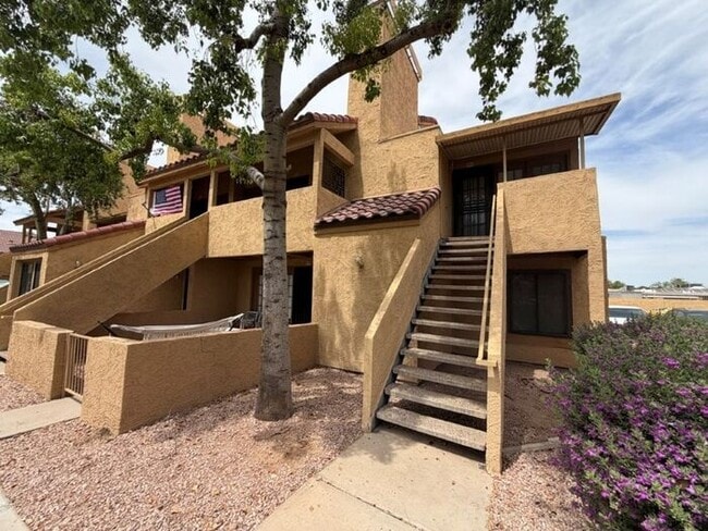 Building Photo - 4901 S Calle Los Cerros Dr