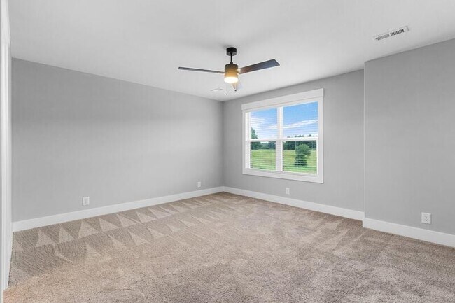 Photo - 305 Jonathan Wade Cir