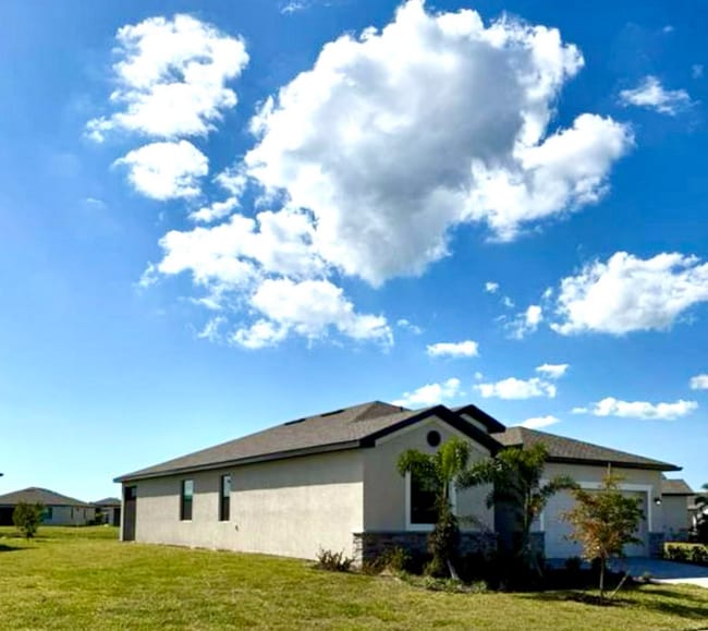 Photo - 1553 Saddlewood Cir
