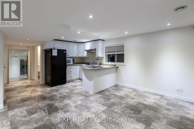 Photo - 35 Hummingbird Ln