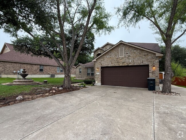 Building Photo - COMING SOON! Rental