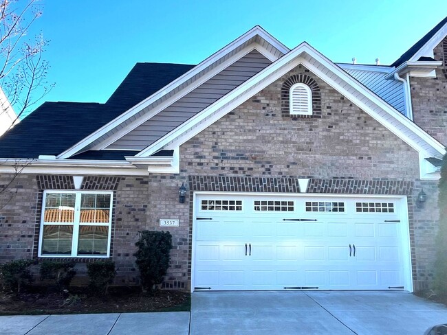 Beautiful townhome in High Point - Beautiful townhome in High Point