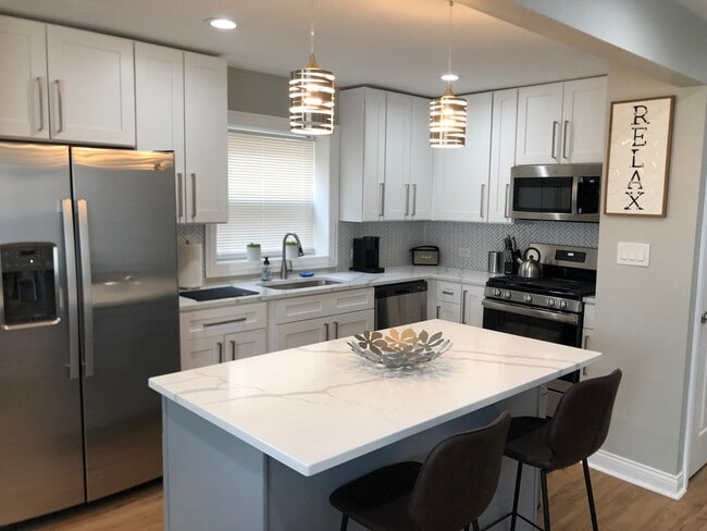 Photo - 9425 S Indiana Ave