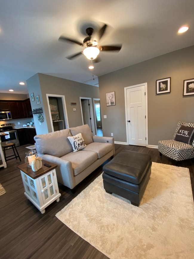 Photo - 114 Parks St Unit 1-18