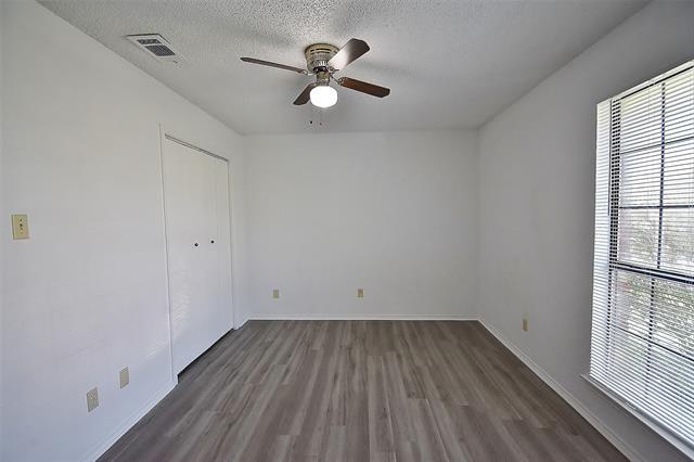 Photo - 438 Finch Dr