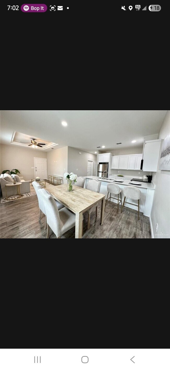 Photo - 425 E Acacia Ave Unidad 425 east acacia  1