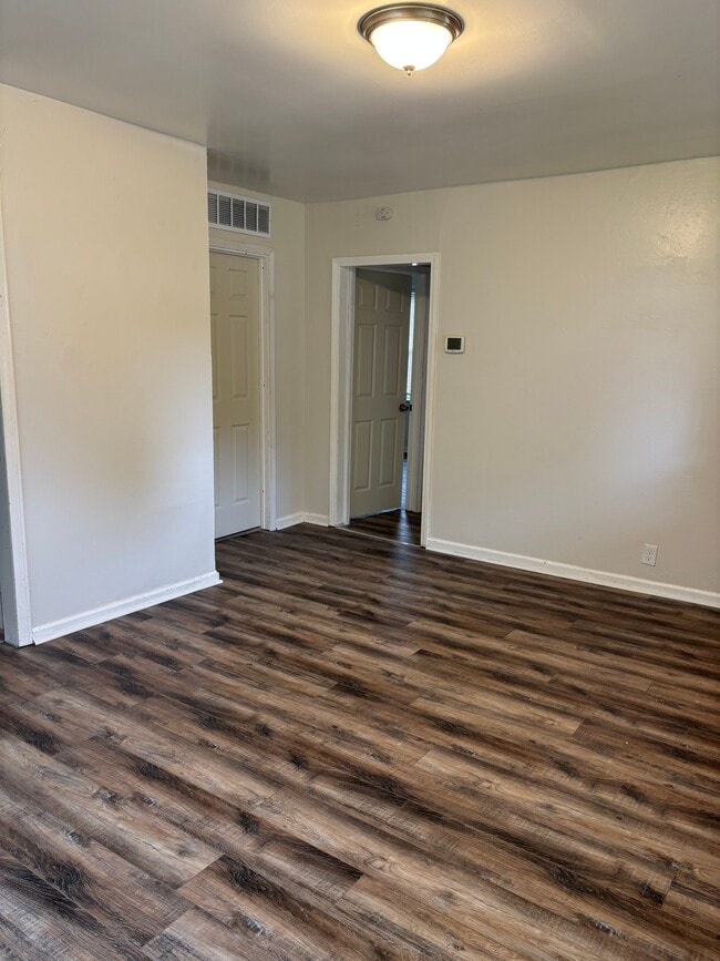 Photo - 622 McKeighan Ave