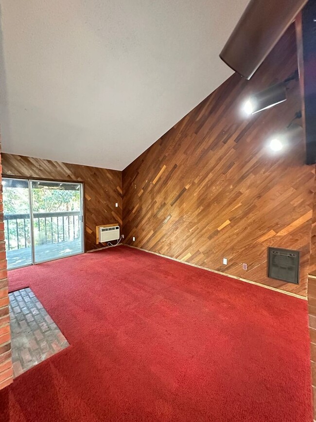 Photo - Long Beach 2 bed 2 bath - 2 Car Gar - Gated Community - Great Amenities!