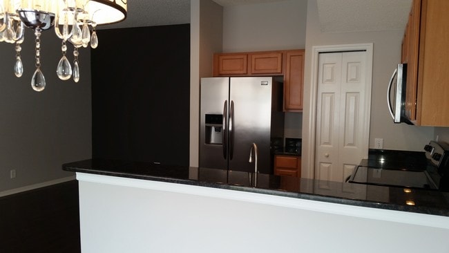 Photo - 569 Vallance Way NE