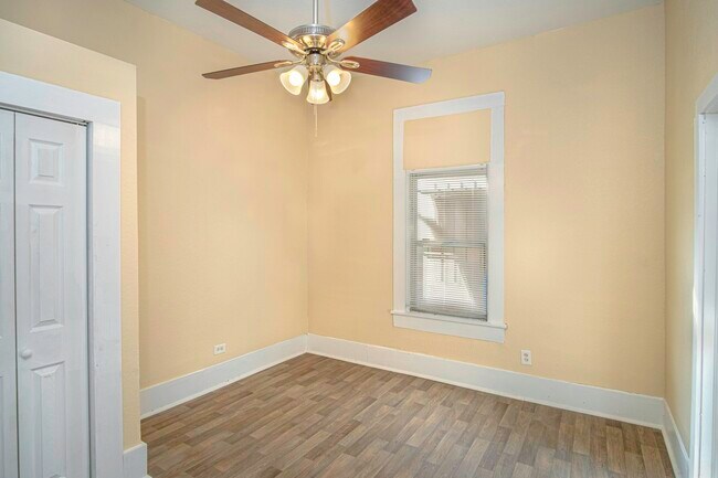 Photo - 125 Southolme Ave