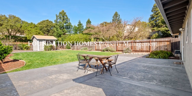 Photo - 151 Kenwood Ct