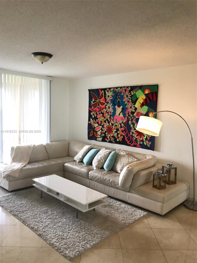 Photo - 19801 E Country Club Dr Unit 4-603