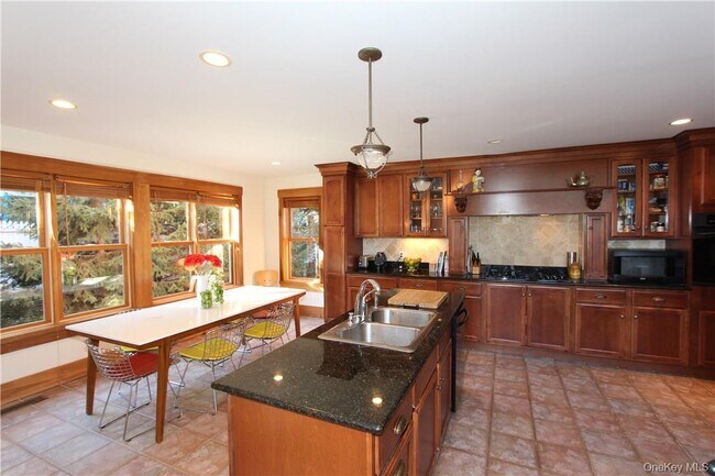 Photo - 114 Mt Pleasant Ave